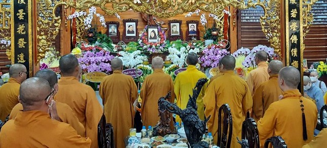 Chư tôn đức giáo phẩm tưởng niệm - Ảnh: Hạnh Đoan