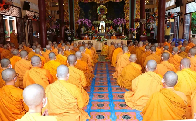 Ni giới hệ phái Khất sĩ tác pháp an cư Ni giới hệ phái Khất sĩ tác pháp an cư