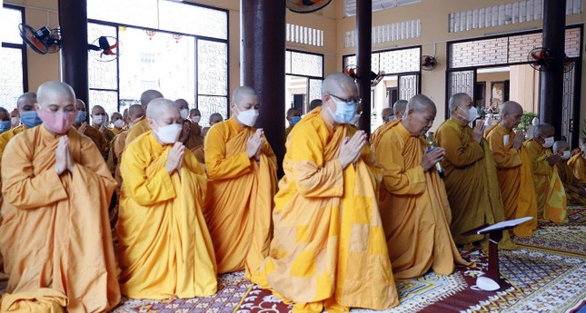 Hành giả tác pháp an cư