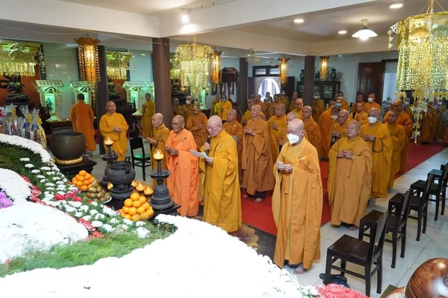 Chư tôn đức giáo phẩm tưởng niệm