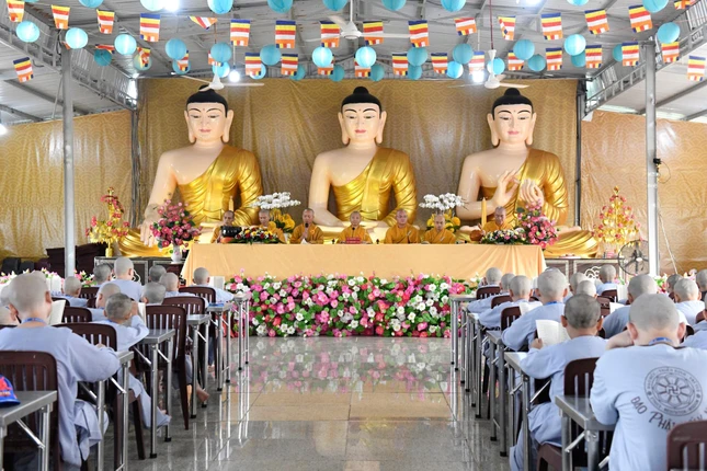 Khóa tụng kinh buổi sáng Khóa tụng kinh buổi sáng