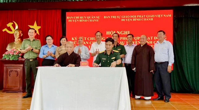 Ban Trị sự GHPGVN huyện Bình Chánh ký kết phối hợp với Ban Chỉ huy quân sự huyện Bình Chánh giai đoạn 2022-2025