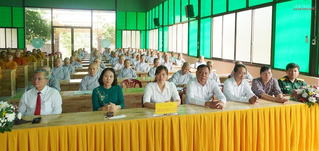 Đại diện chính quyền tham dự