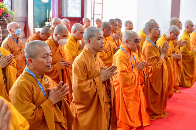 Thanh tịnh tự thân là thanh tịnh Tăng đoàn