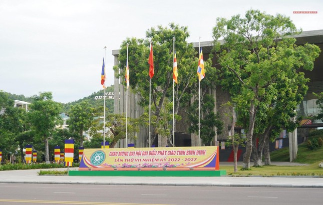 Trung tâm hội nghị tỉnh phía đường Trường Chinh