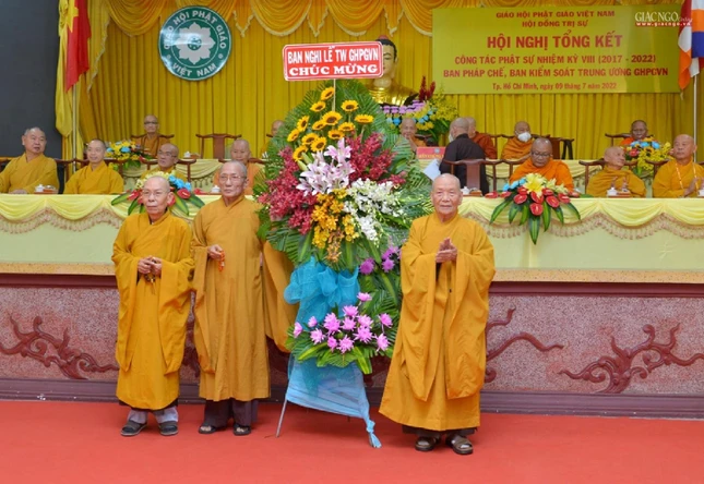 Ban Nghi lễ Trung ương chúc mừng