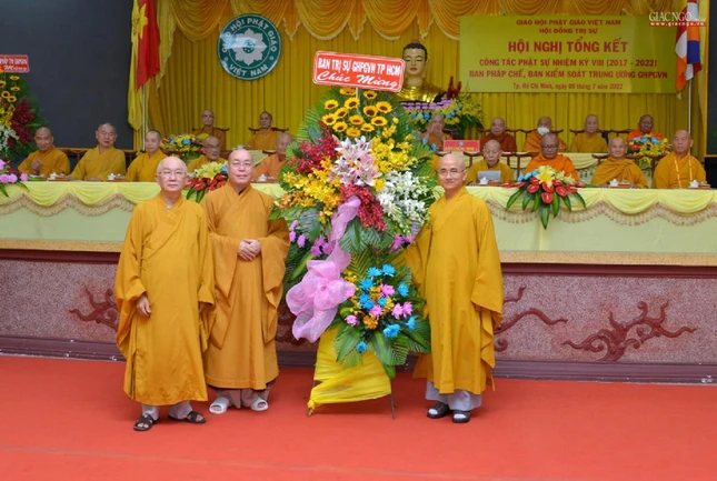 Ban Trị sự GHPGVN TP.HCM tham dự và chúc mừng