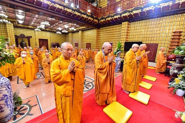 Trang nghiêm khóa lễ Phật