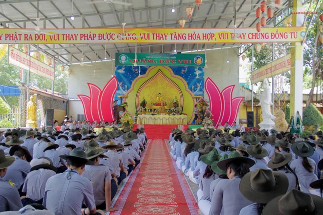 Trại sinh tham dự