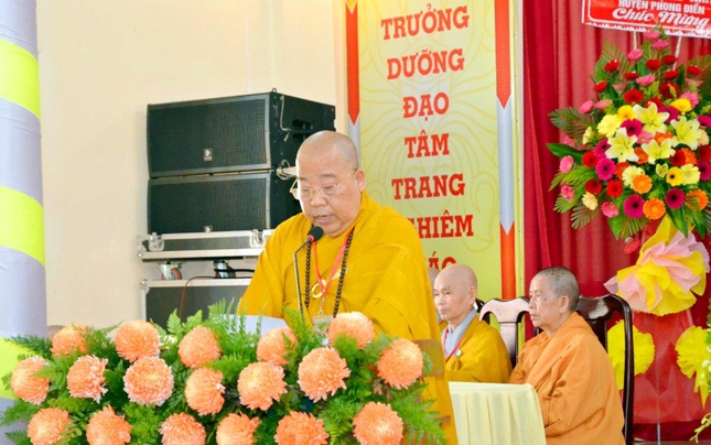 Hòa thượng Thích Thiện Huệ, Phó ban kiêm Trưởng ban Tăng sự GHPGVN TP.Cần Thơ cung tuyên tiểu sử Trưởng lão Hòa thượng Thích Huệ Trường