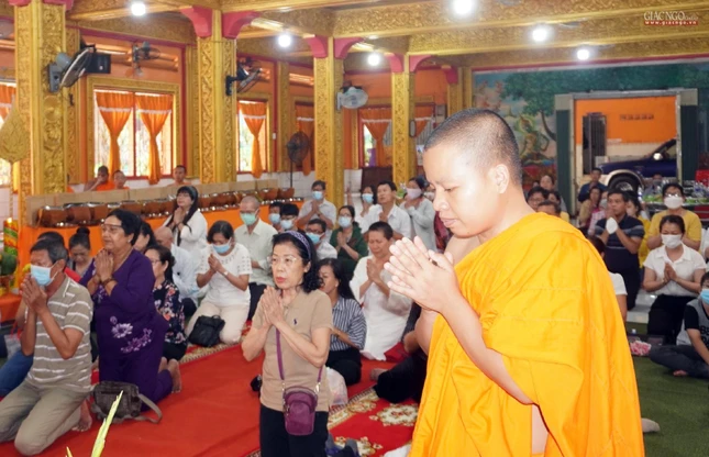 Thành kính tưởng niệm những đóng góp của Hòa thượng đối với đạo pháp và dân tộc Thành kính tưởng niệm những đóng góp của Hòa thượng đối với đạo pháp và dân tộc