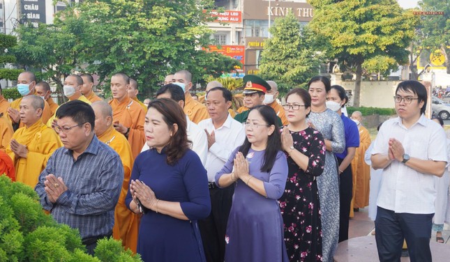 Đại diện các cấp chính quyền quận tham dự