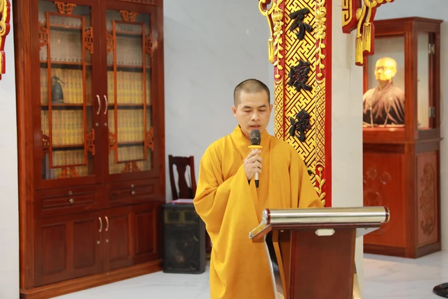 Chư tôn đức tham dự thi - Ảnh: Chùa Hưng Phước