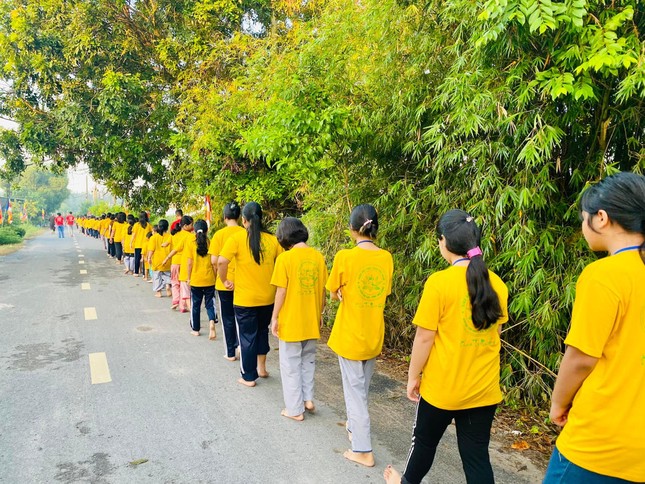 Từng bước chân tỉnh thức Từng bước chân tỉnh thức