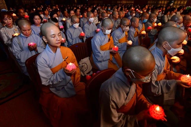 Lễ thắp nến tưởng niệm