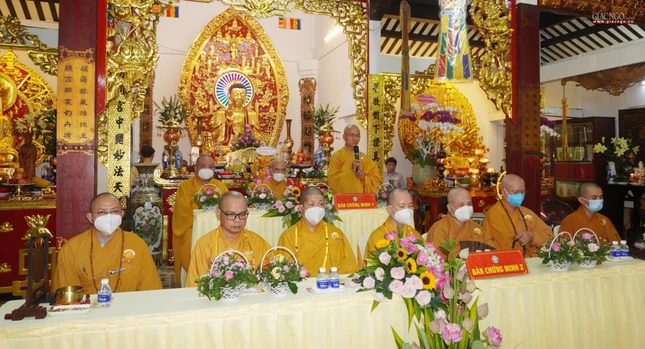 Thượng tọa Thích Thiện Quý ban đạo từ chứng minh