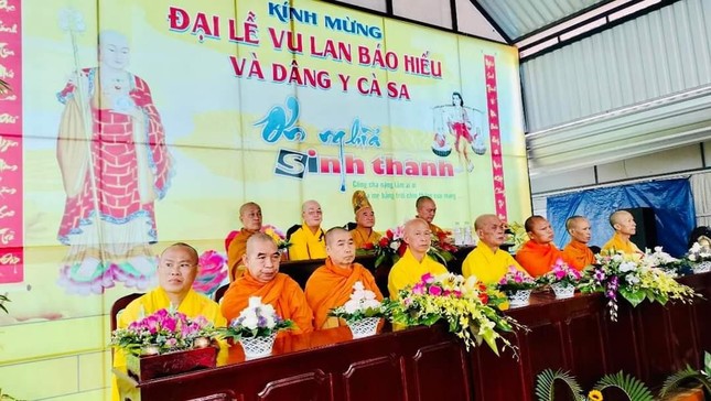 Chư tôn đức giáo phẩm chứng minh