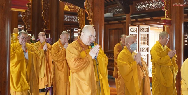 Chư tôn đức Tăng Ni môn phái tổ đình Vĩnh Nghiêm thành kính tưởng niệm