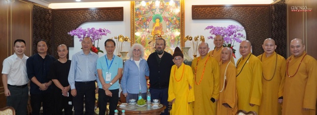 Lưu niệm cùng chư tôn đức và Ban tổ chức "Việt Nam ước mong"