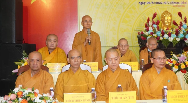 Thượng tọa Thích Thiện Quý ghi nhận những hoạt động Phật sự của Ban Trị sự GHPGVN huyện Củ Chi