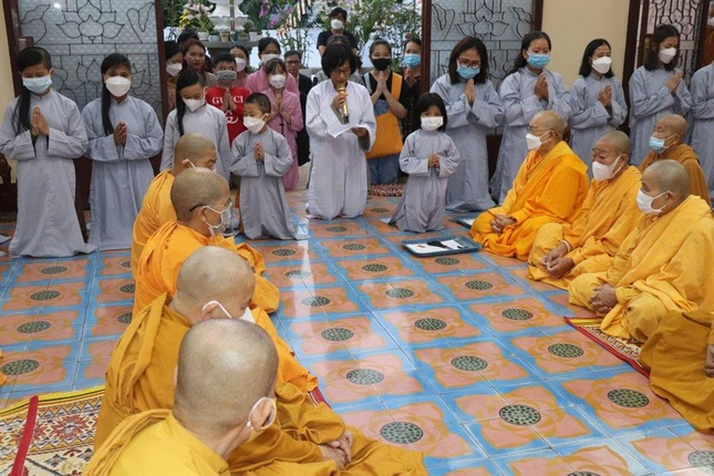 Phật tử tác bạch