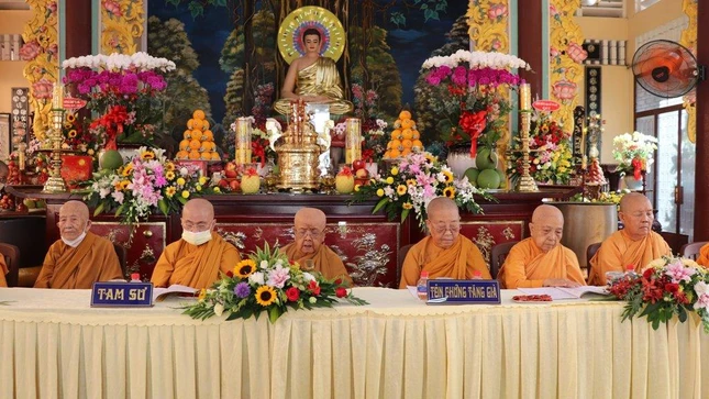 Hội đồng Giới sư đàn Tỳ-kheo-ni