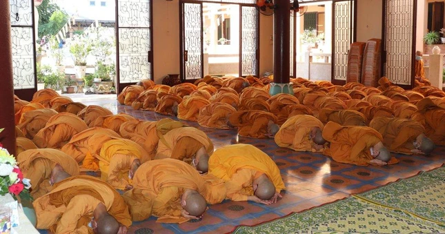 Đảnh lễ chư Giới sư