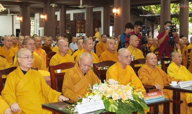 Chư tôn đức Ban Hoằng pháp tham dự lễ tổng kết