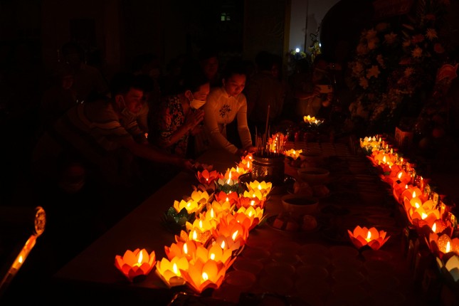 Nguyện cầu chư hương linh siêu sinh cõi tịnh Nguyện cầu chư hương linh siêu sinh cõi tịnh