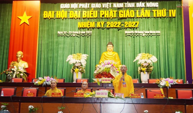 Thượng tọa Thích Quảng Tuấn đúc kết phiên họp