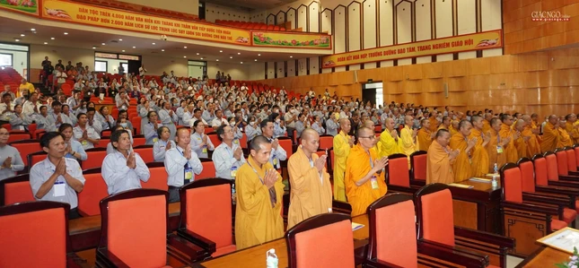 Đại biểu trong khóa lễ niệm Phật