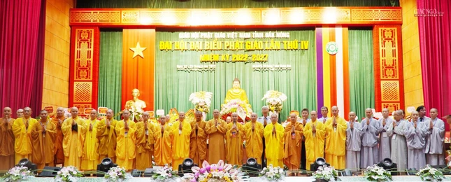 Tân ban Trị sự ra mắt và phát biểu nhận nhiệm vụ Tân ban Trị sự ra mắt và phát biểu nhận nhiệm vụ