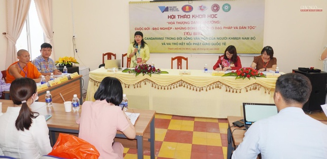 Tiểu ban 2 với chủ đề “Chùa Candaransi trong đời sống văn hóa của người Khmer Nam bộ và vai trò kết nối Phật giáo quốc tế” Tiểu ban 2 với chủ đề “Chùa Candaransi trong đời sống văn hóa của người Khmer Nam bộ và vai trò kết nối Phật giáo quốc tế”