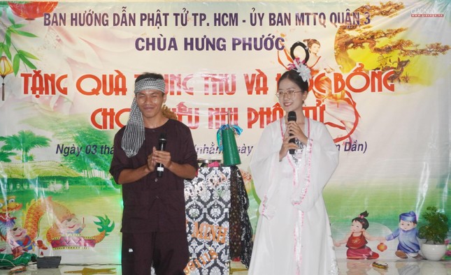 Giao lưu với chú Cuội và chị Hằng