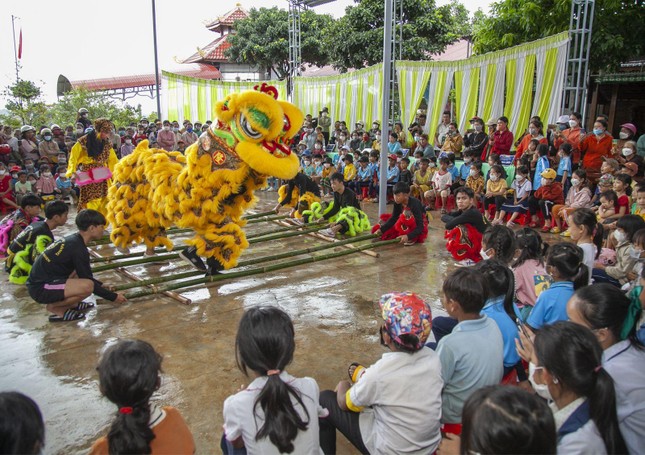 Rộn ràng với các trò chơi trung thu Rộn ràng với các trò chơi trung thu
