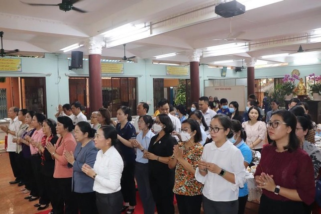 Đại diện các cấp chính quyền TP.HCM quận Gò Vấp tưởng niệm