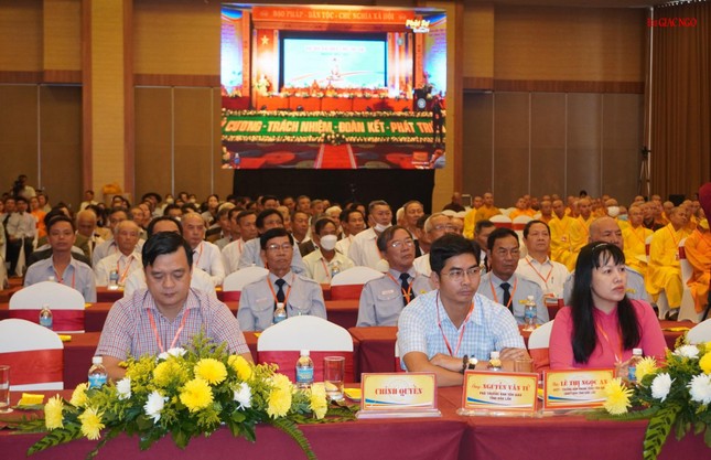 Đại diện chính quyền tỉnh tham dự