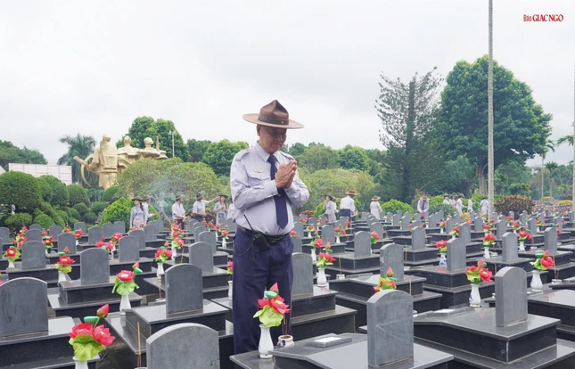 Tưởng niệm tri ân các anh hùng, liệt sĩ đã hy sinh vì độc lập, tự do của dân tộc