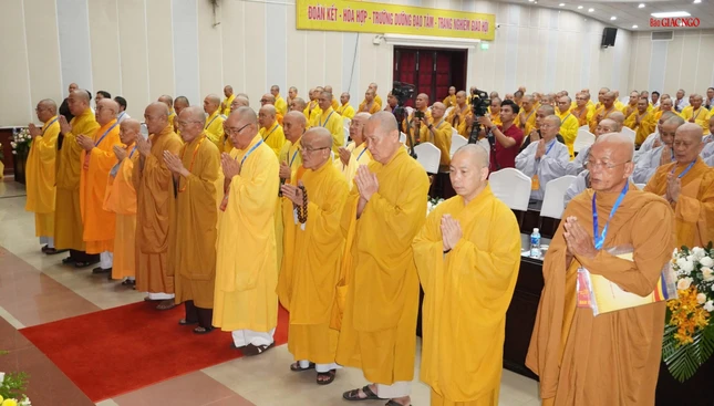 Niệm Phật cầu gia hộ