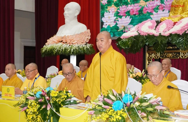 Thượng tọa Thích Phước Nguyên chủ tọa