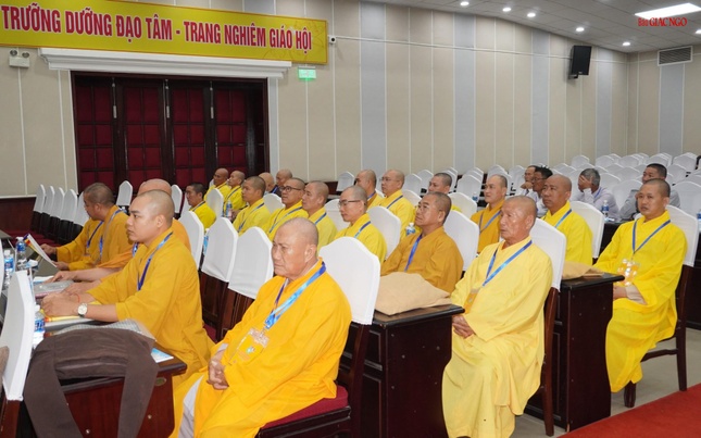 Chư tôn đức đại biểu dự phiên trù bị