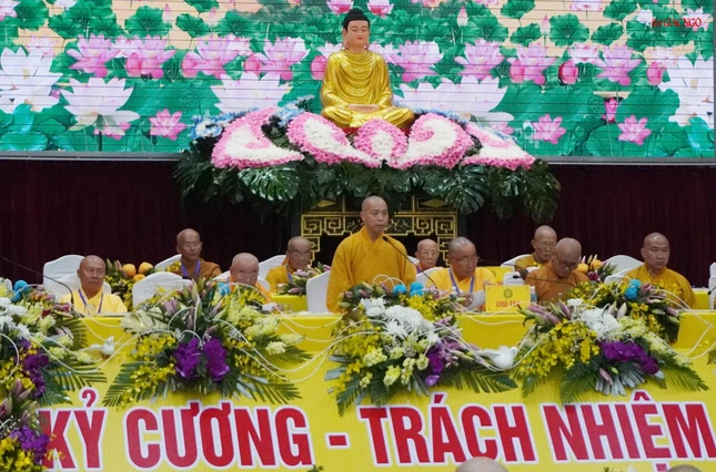 Thượng tọa Thích Quang Thạnh chủ tọa