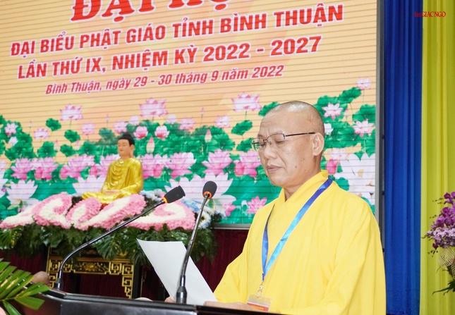 Thượng tọa Thích Thông Triêm thông qua nội dung văn kiện đại hội