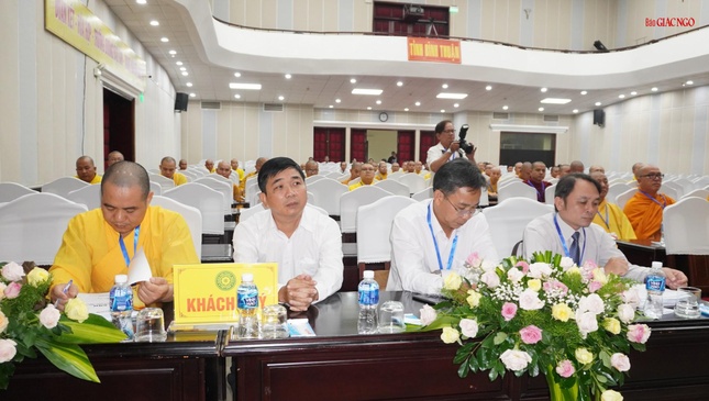 Đại diện chính quyền