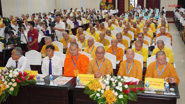 Chư tôn đức tỉnh thành lân cận