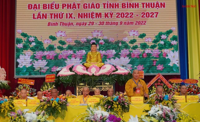 Thượng tọa Thích Phước Nguyên chủ tọa