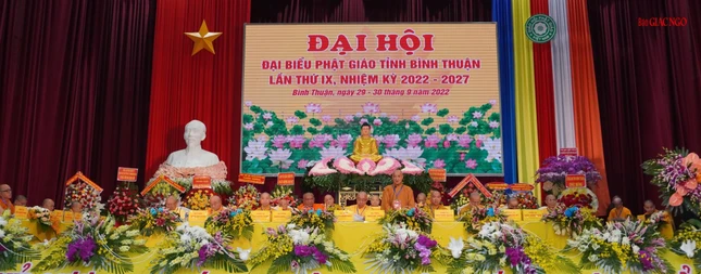 Hòa thượng Thích Huệ Thông chủ tọa