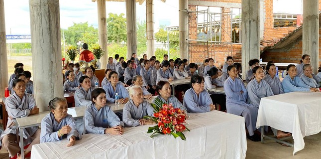 Nghe pháp thoại Nghe pháp thoại