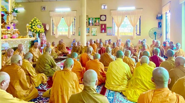 Chư tôn đức tham dự