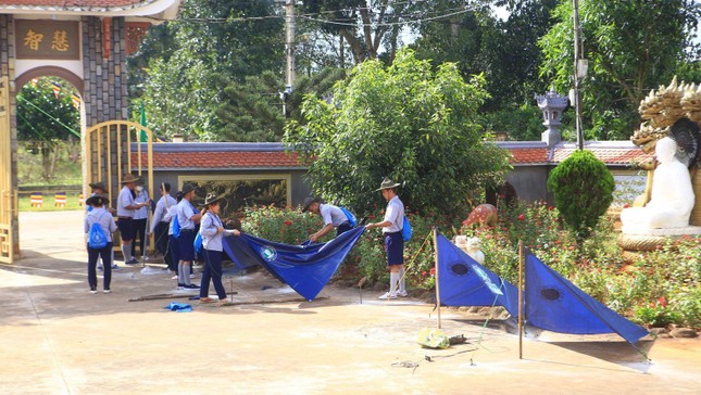 Thực hiện dựng lều cá nhân